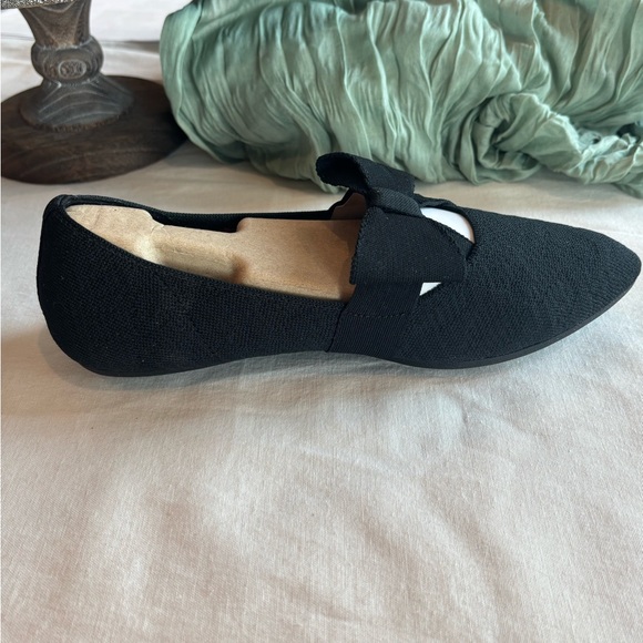 NEW Skechers Black Bow Flats • Memory Foam Comfort Shoes - Picture 4 of 5